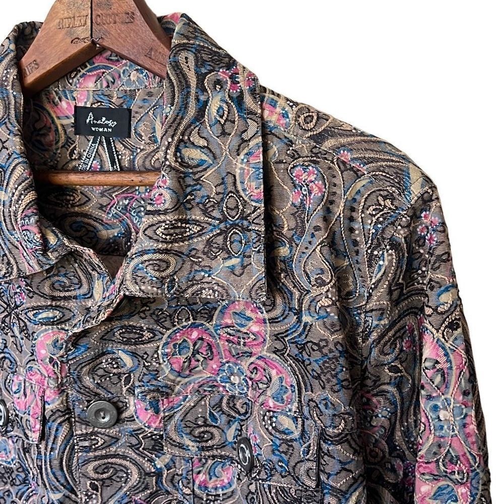 Analogy Woman Embroidered Lightweight Jacket - Picture 4 of 9